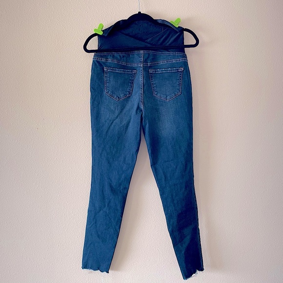 ISABEL MATERNITY by Ingrid & Isabel DISTRESSED FULL PANEL JEAN JEGGINGS - Picture 4 of 7